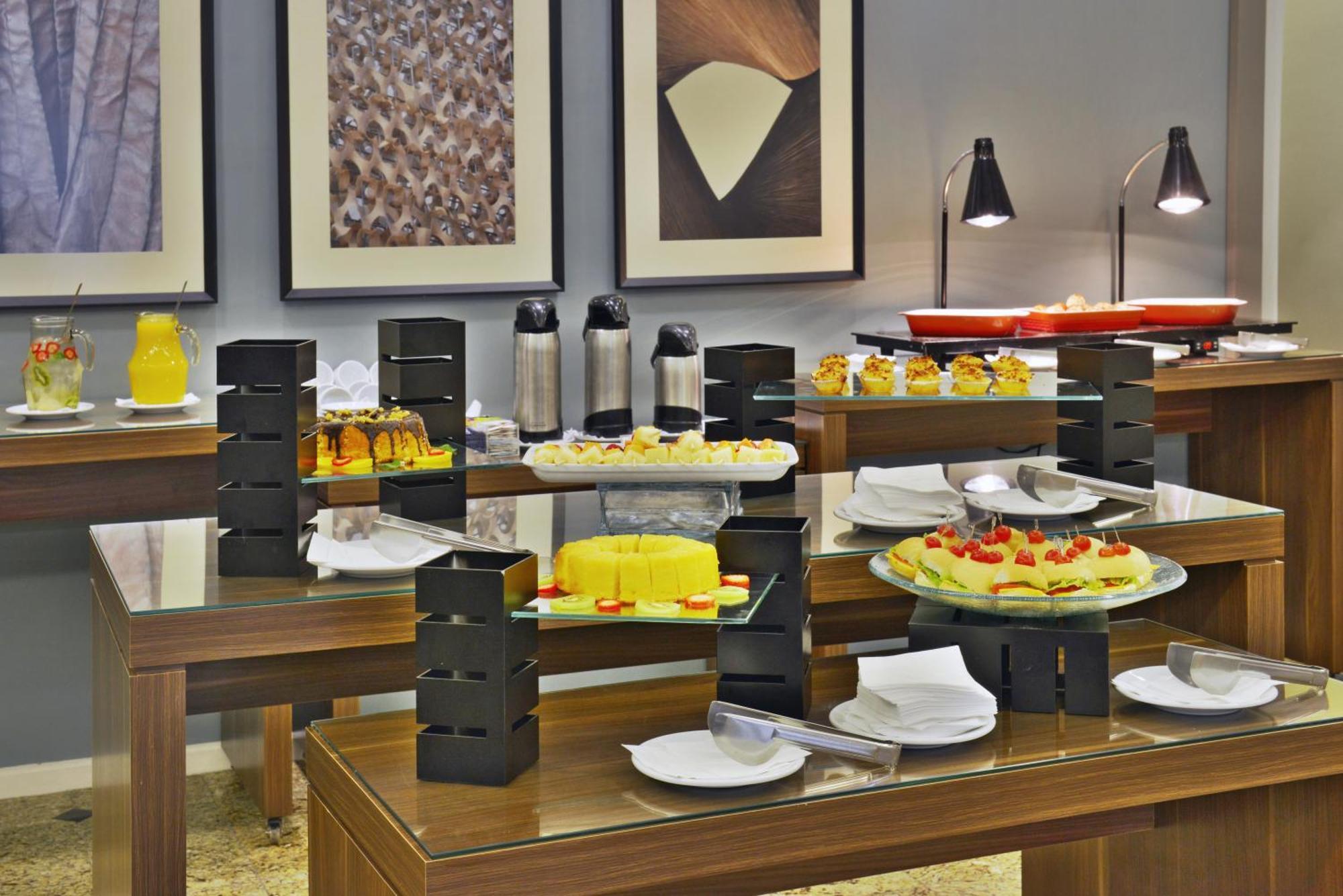 Deville Hotel Curitiba