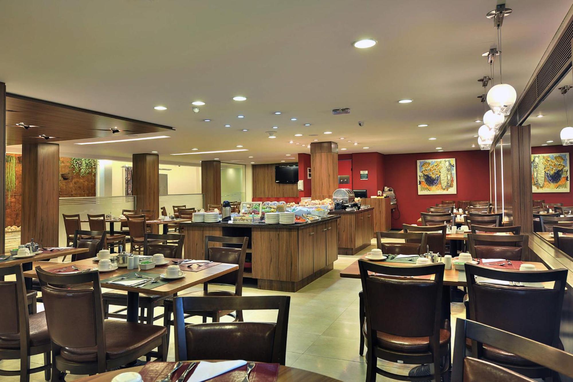 Hotel Deville