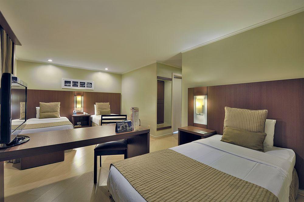 Deville Hotel 4*