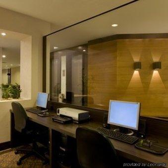 Deville Hotel
