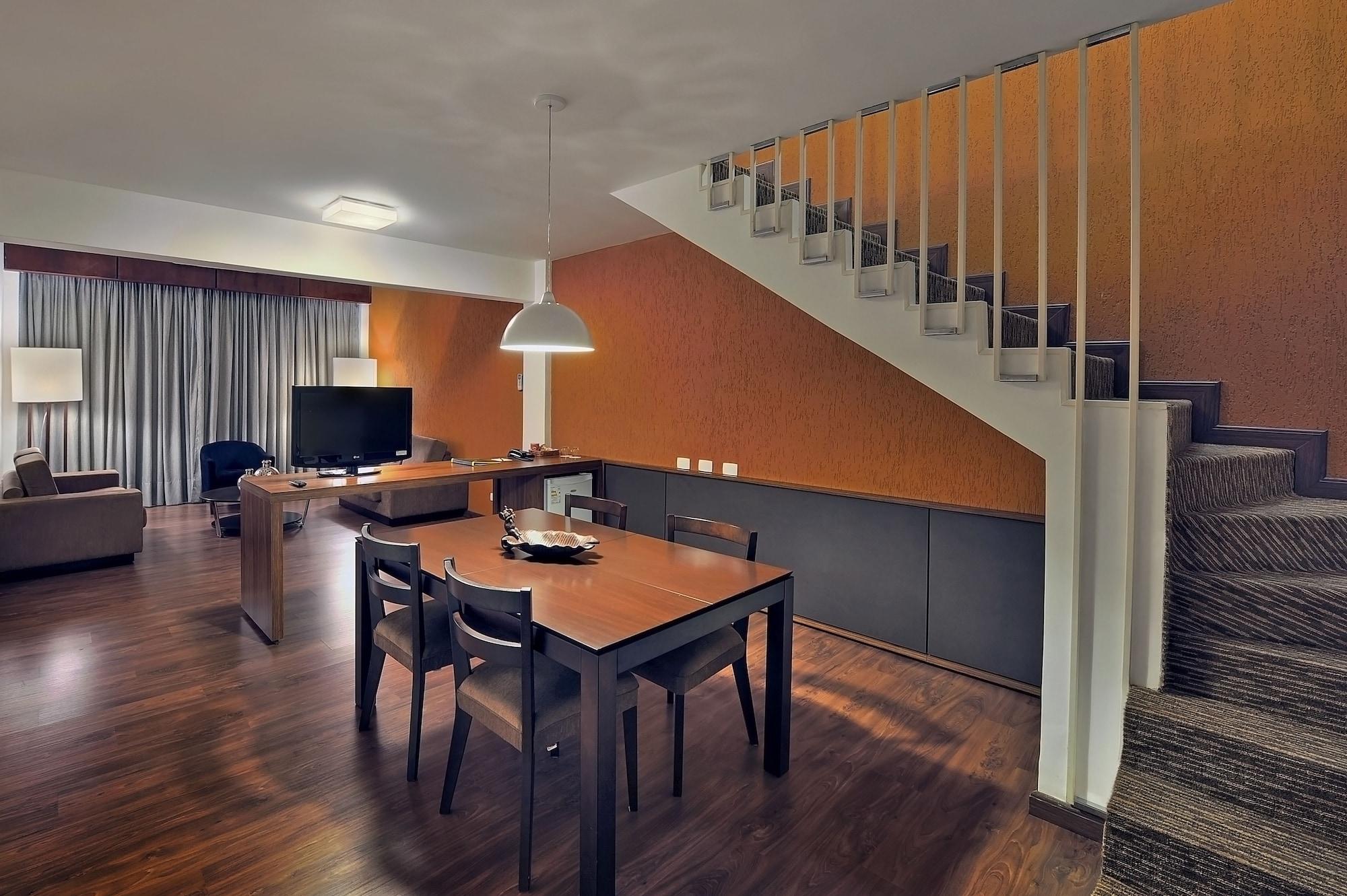 Hotel Deville 4*
